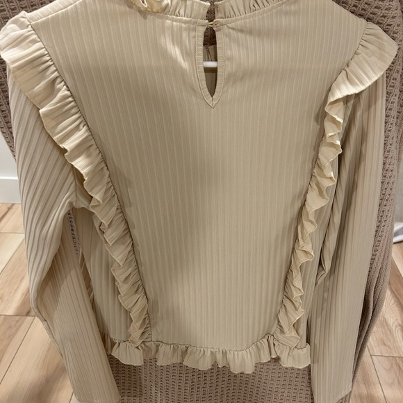 Hayden Cream Ruffled Blouse - Picture 2 of 3